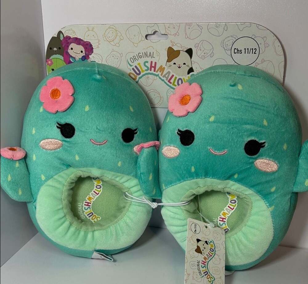Squishmallows Maritza the Cactus Plush Slippers Size Chs 11/12